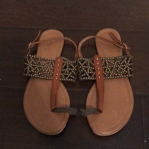 Green and Brown Sandals (7.5)